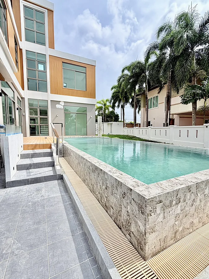 NAI Villas Lagoon Chalong