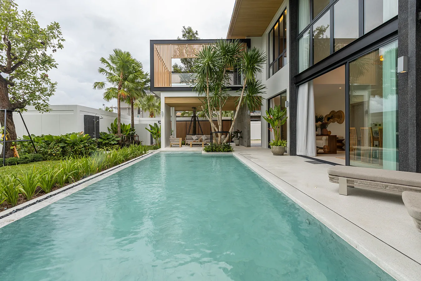 Mouana Grande Chalong Bay